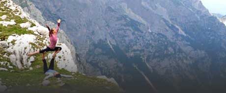 Acro yoga in Triglav Sfinga